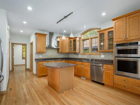 Tiny photo for 2618 Glenview Avenue, Park Ridge, IL 60068 (MLS # 12795757)