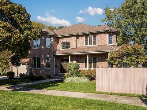 Tiny photo for 2618 Glenview Avenue, Park Ridge, IL 60068 (MLS # 12795757)