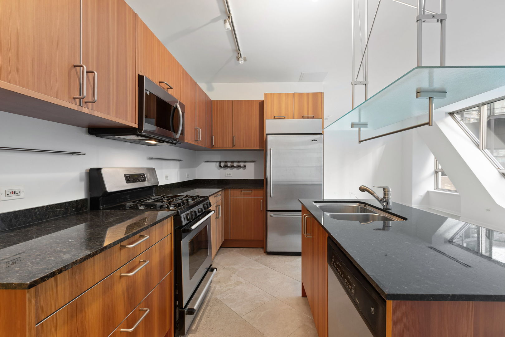 510 W Erie Street 508