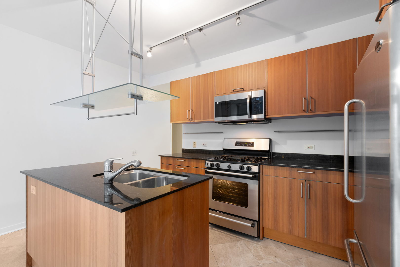 510 W Erie Street 508