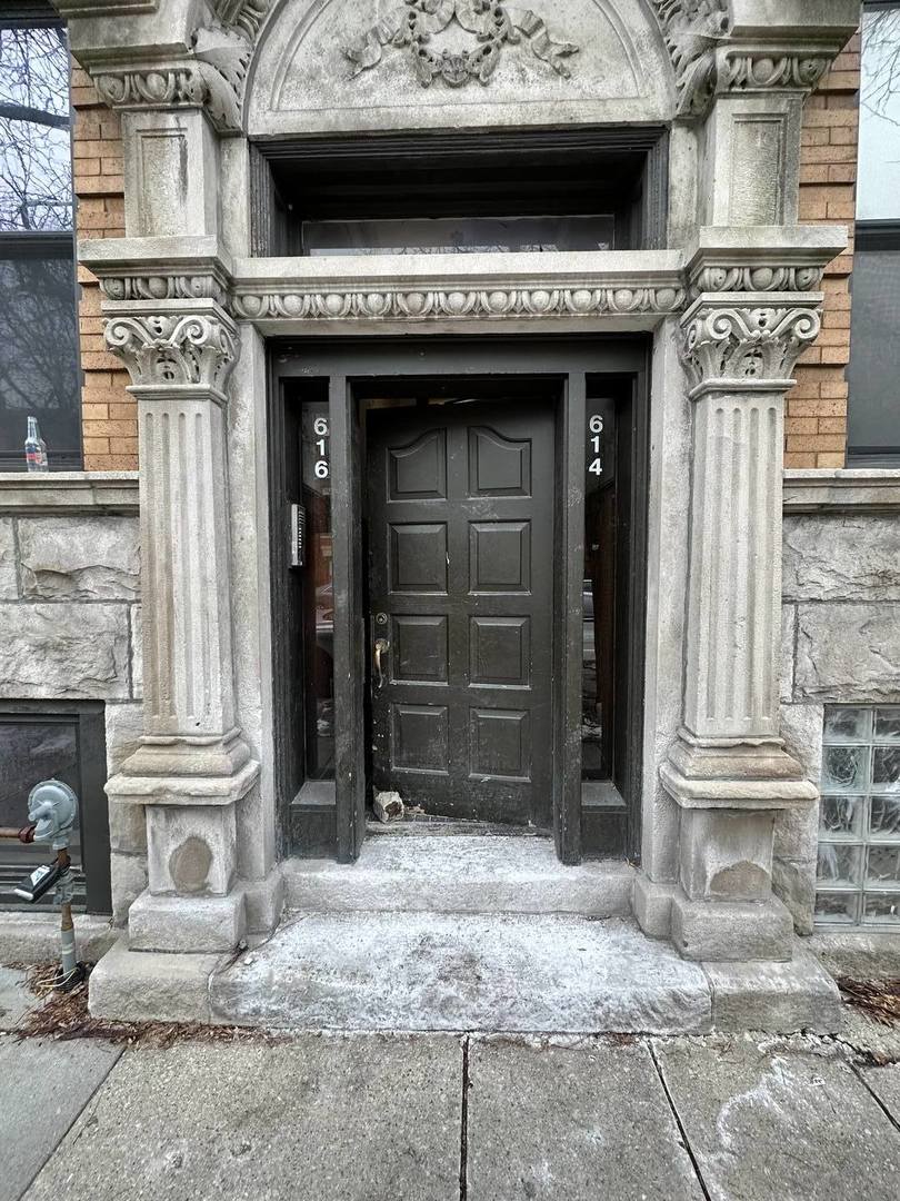 616 S Loomis Street 1