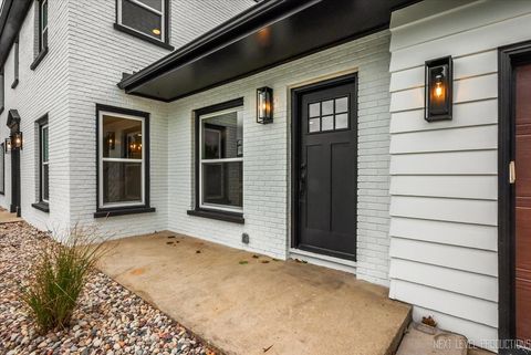 Tiny photo for 27 S Canterbury Road, Aurora, IL 60506 (MLS # 12502789)