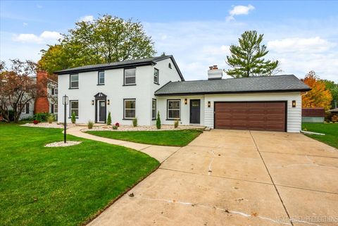 Tiny photo for 27 S Canterbury Road, Aurora, IL 60506 (MLS # 12502789)
