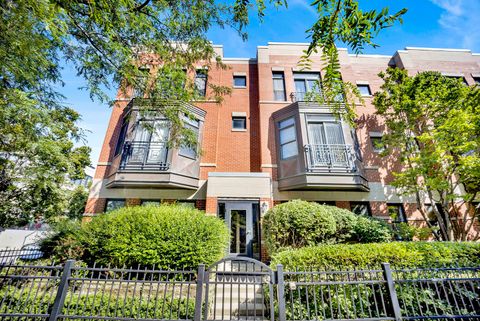 Photo of 948 W 15TH Place #1B, Chicago, IL 60608 (MLS # 12563451)
