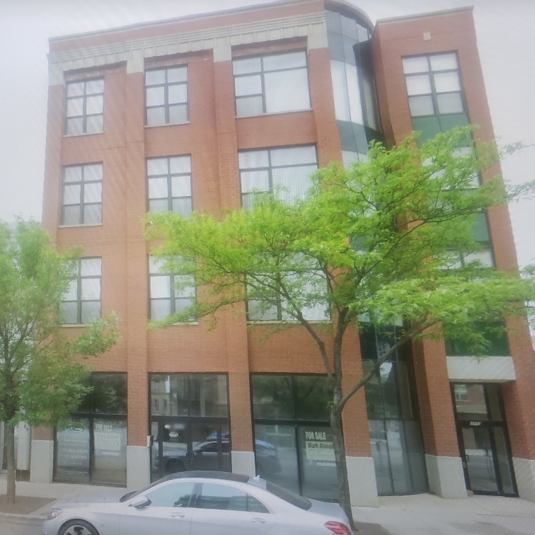 4438 N Kedzie Avenue G-1