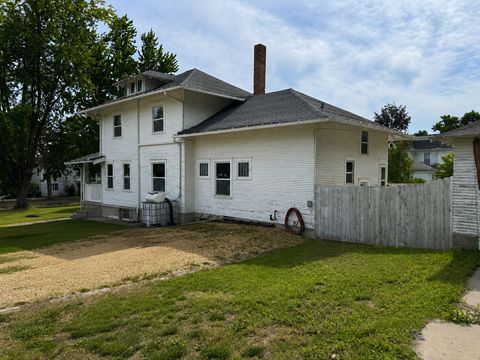 Tiny photo for 829 11th Avenue, Fulton, IL 61252 (MLS # 12664662)