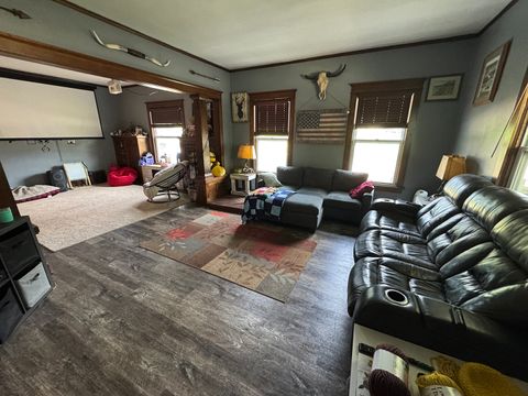 Tiny photo for 829 11th Avenue, Fulton, IL 61252 (MLS # 12664662)