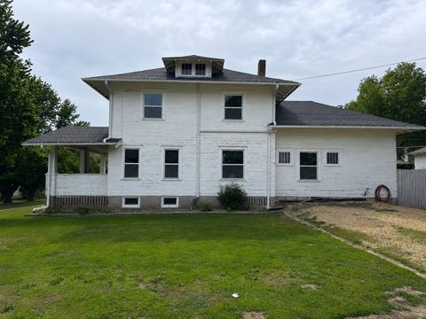 Tiny photo for 829 11th Avenue, Fulton, IL 61252 (MLS # 12664662)