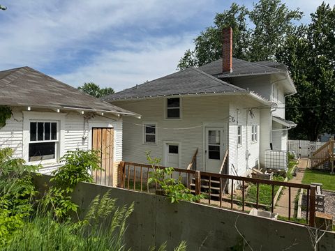 Tiny photo for 829 11th Avenue, Fulton, IL 61252 (MLS # 12664662)