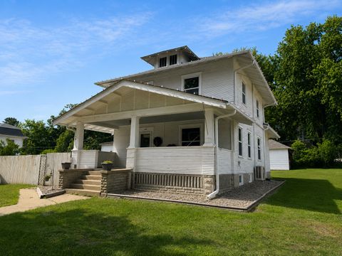 Tiny photo for 829 11th Avenue, Fulton, IL 61252 (MLS # 12664662)