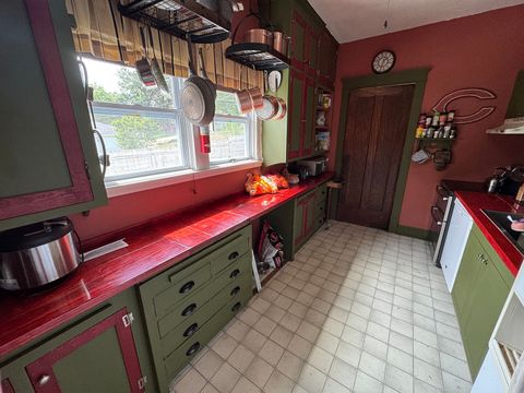 Tiny photo for 829 11th Avenue, Fulton, IL 61252 (MLS # 12664662)