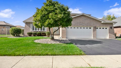 Tiny photo for 380 Providence Drive, Matteson, IL 60443 (MLS # 12785980)