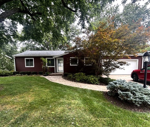 Photo of 37 PARK Avenue, Eldridge, IA 52748 (MLS # 12758495)