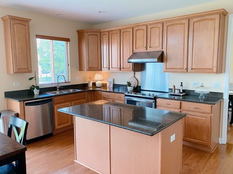 Tiny photo for 1329 Turnberry Lane, Mundelein, IL 60060 (MLS # 12482423)