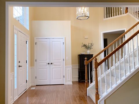 Tiny photo for 1329 Turnberry Lane, Mundelein, IL 60060 (MLS # 12482423)