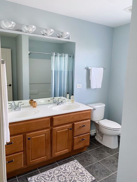 Tiny photo for 1329 Turnberry Lane, Mundelein, IL 60060 (MLS # 12482423)