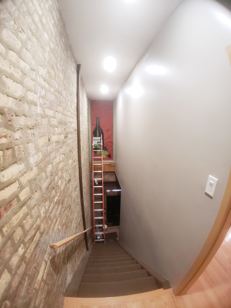 3114 N Lincoln Avenue 2