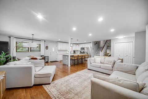 Tiny photo for 529 Birch Street, Itasca, IL 60143 (MLS # 12502967)