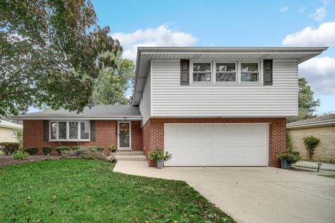 Photo of 529 Birch Street, Itasca, IL 60143 (MLS # 12502967) Photo of 529 Birch Street, Itasca, IL 60143 (MLS # 12502967)