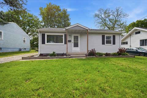 Photo of 1112 Eastholme Avenue, Bloomington, IL 61701 (MLS # 12651018)