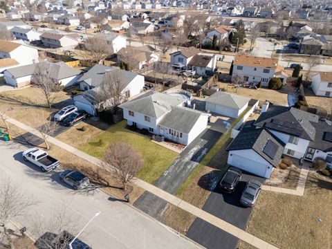 Tiny photo for 1712 Mandan Village Drive, Plainfield, IL 60586 (MLS # 12555169)