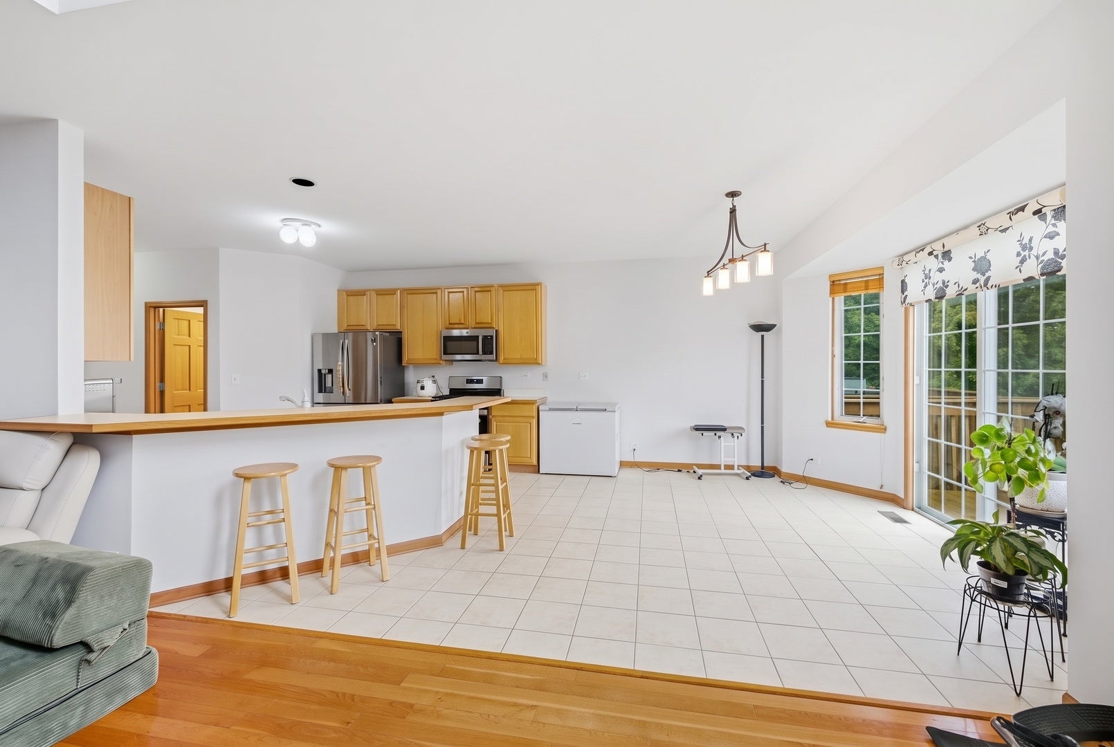 11610 Lake Shore Drive