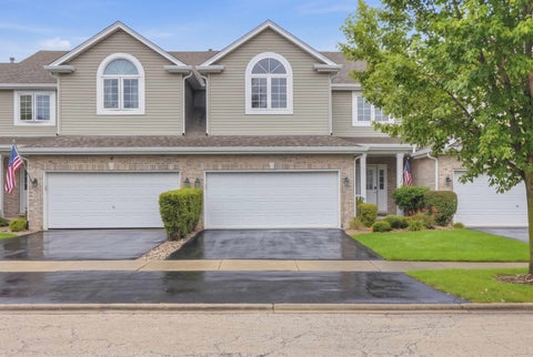 Photo of 11610 Lake Shore Drive, Orland Park, IL 60467 (MLS # 12775108)