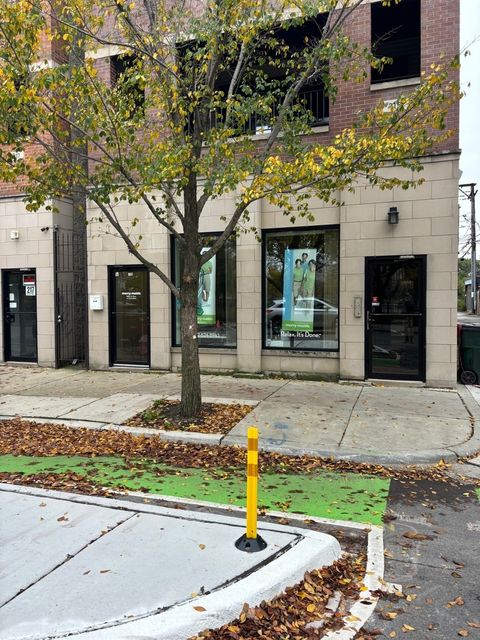 215 E 31st Street Chicago IL 60616