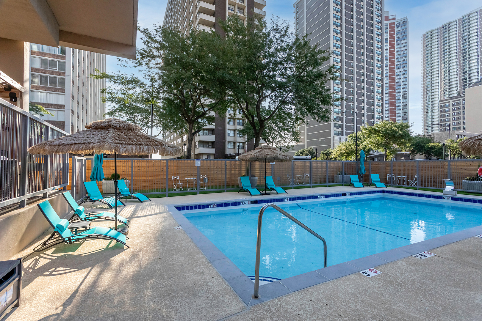 6166 N Sheridan Road 22L