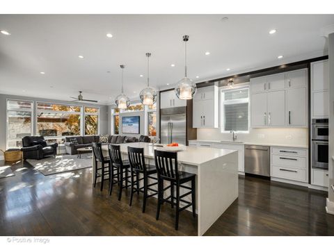 Tiny photo for 2107 W Bradley Place, Chicago, IL 60618 (MLS # 12520914)