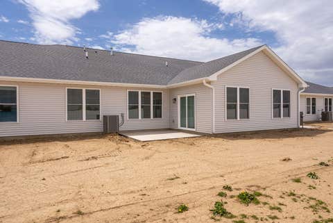 Tiny photo for 5 FRANK Court, Leclaire, IA 52753 (MLS # 12550640)