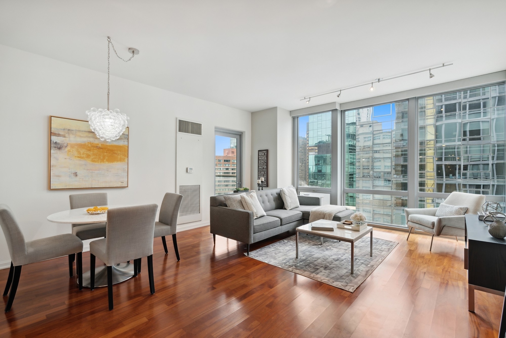 160 E ILLINOIS Street 2006