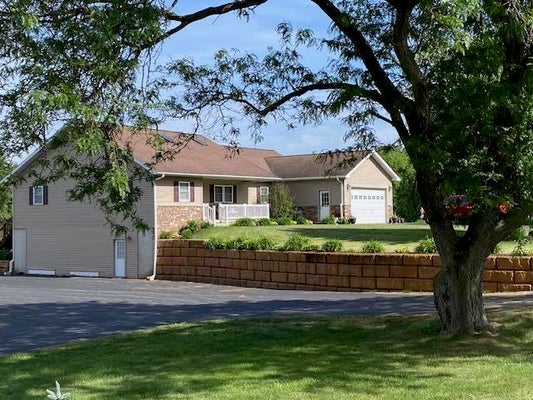 9699 IL ROUTE 84, SAVANNA, IL 61074 - Image ebdc26a1c554d79a088601bc0d86fe50/2211044200