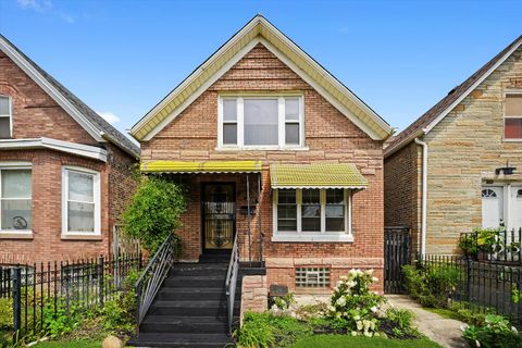 Tiny photo for 3546 W Hirsch Street, Chicago, IL 60651 (MLS # 12447049)