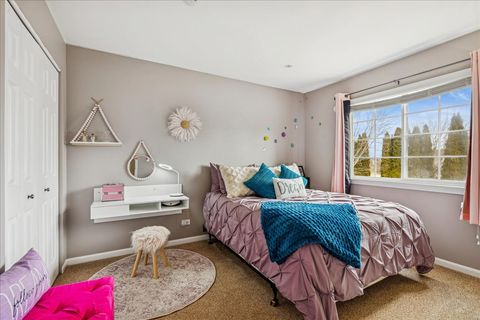 Tiny photo for 6 Morningside Court, Lake In The Hills, IL 60156 (MLS # 12546450)