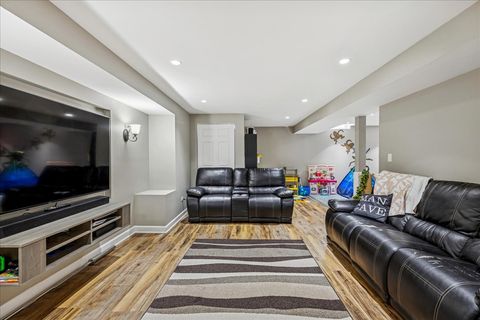 Tiny photo for 6 Morningside Court, Lake In The Hills, IL 60156 (MLS # 12546450)