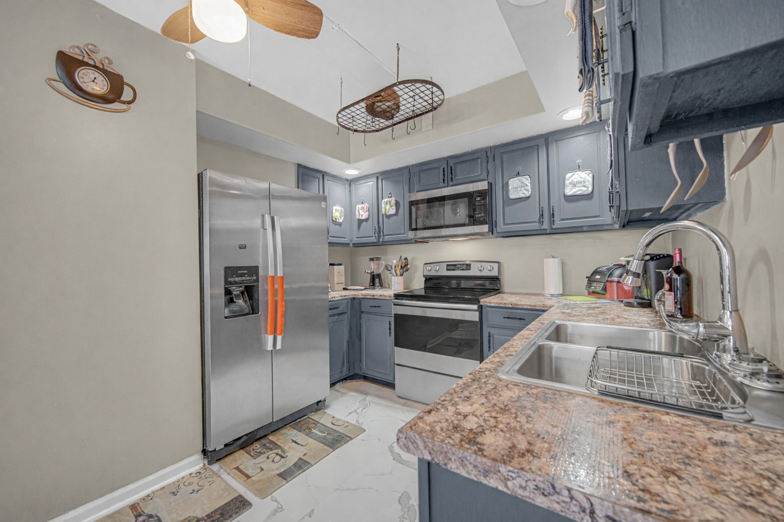 18559 Escanaba Avenue 201