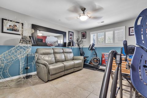 Tiny photo for 843 Lexington Circle E, Des Plaines, IL 60016 (MLS # 12488341)