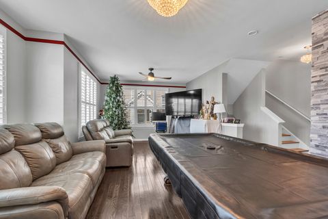 Tiny photo for 843 Lexington Circle E, Des Plaines, IL 60016 (MLS # 12488341)