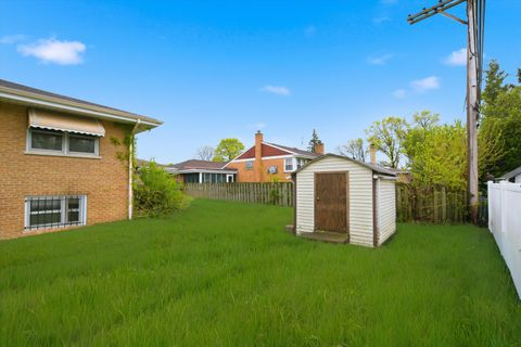 Tiny photo for 814 N GREENWOOD Avenue, Park Ridge, IL 60068 (MLS # 12633676)