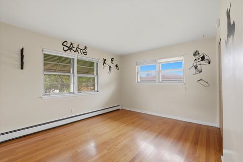 Tiny photo for 814 N GREENWOOD Avenue, Park Ridge, IL 60068 (MLS # 12633676)