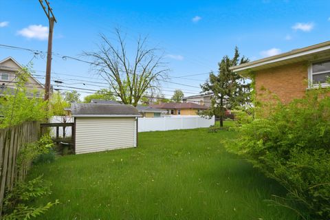 Tiny photo for 814 N GREENWOOD Avenue, Park Ridge, IL 60068 (MLS # 12633676)