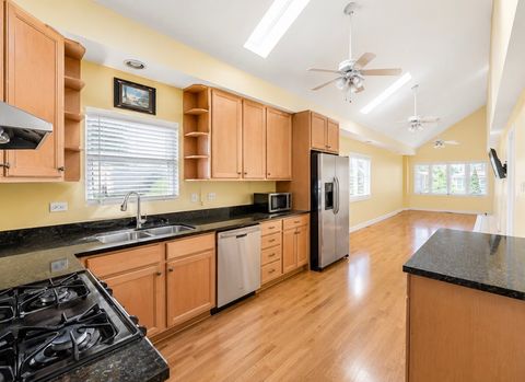 Tiny photo for 7319 W 58th Place, Summit, IL 60501 (MLS # 12664551)
