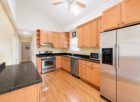 Tiny photo for 7319 W 58th Place, Summit, IL 60501 (MLS # 12664551)