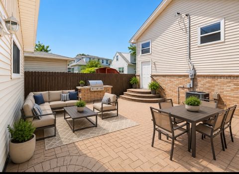 Tiny photo for 7319 W 58th Place, Summit, IL 60501 (MLS # 12664551)