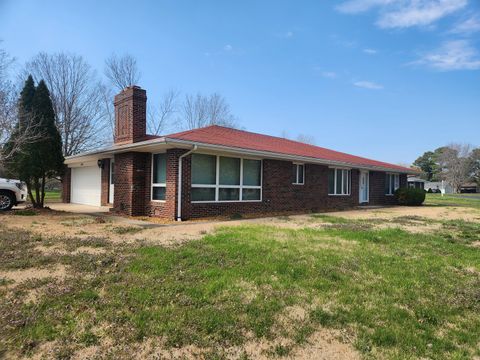 Photo of 3769 Oxbow Road, Pinckneyville, IL 62274 (MLS # 12599025)