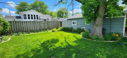 Tiny photo for 1727 W 69th St Street, Davenport, IA 52806 (MLS # 100000217)