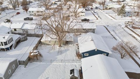 Tiny photo for 1727 W 69th St Street, Davenport, IA 52806 (MLS # 100000217)