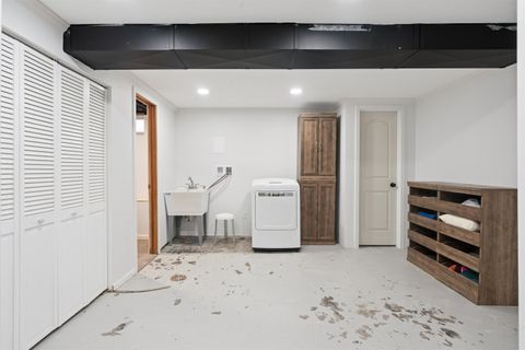 Tiny photo for 1727 W 69th St Street, Davenport, IA 52806 (MLS # 100000217)