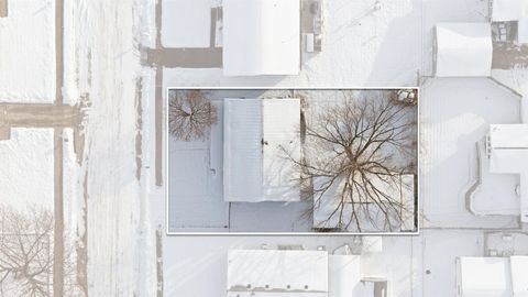 Tiny photo for 1727 W 69th St Street, Davenport, IA 52806 (MLS # 100000217)